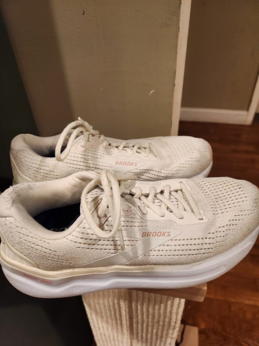 brooks sneakers